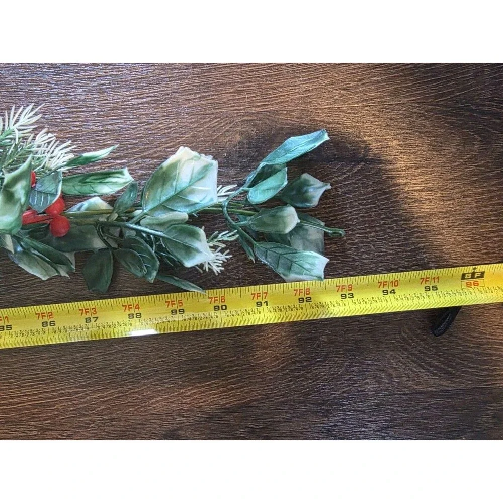 Vtg Mid Century Plastic Green Holly Red Berry Christmas Garland 7+ ft Pine Cones